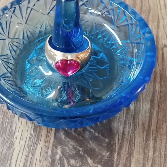 Small Pink and Gold Tone Ring with Heart Design - Picture 2 of 8